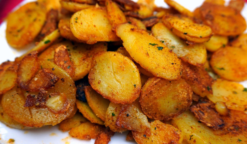 Bratkartoffeln - Fried potatoes